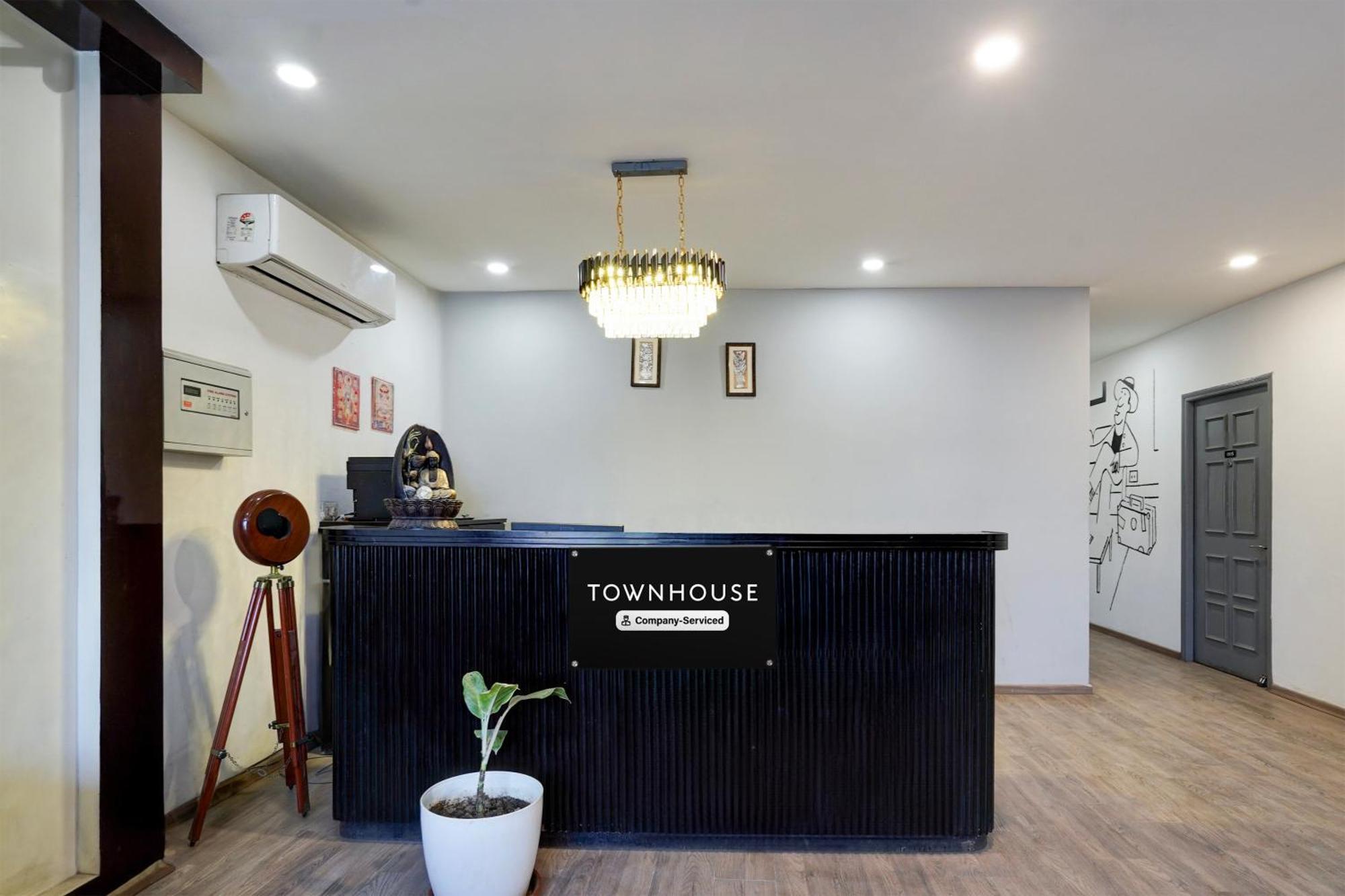 Super Townhouse Gomti Nagar Sector 6 Near Ekana Stadium Lucknow Esterno foto