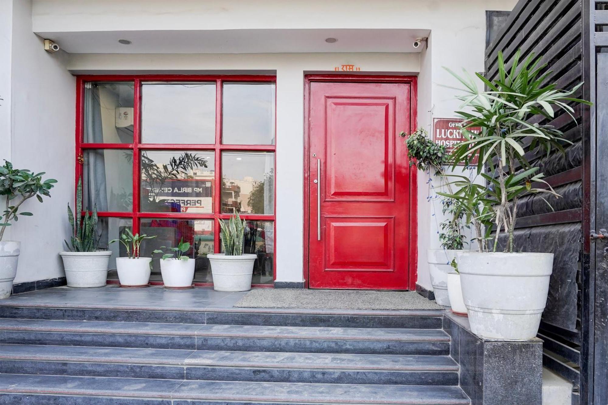 Super Townhouse Gomti Nagar Sector 6 Near Ekana Stadium Lucknow Esterno foto
