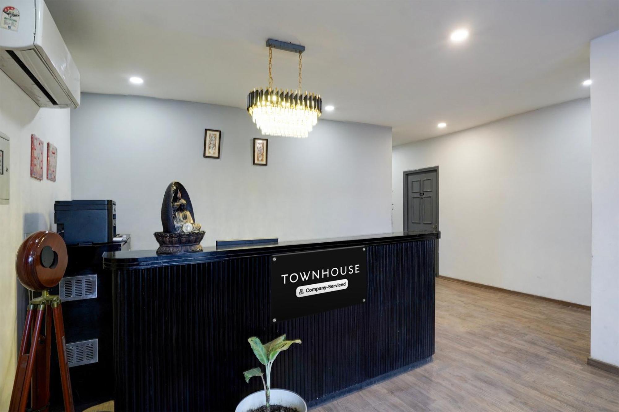 Super Townhouse Gomti Nagar Sector 6 Near Ekana Stadium Lucknow Esterno foto