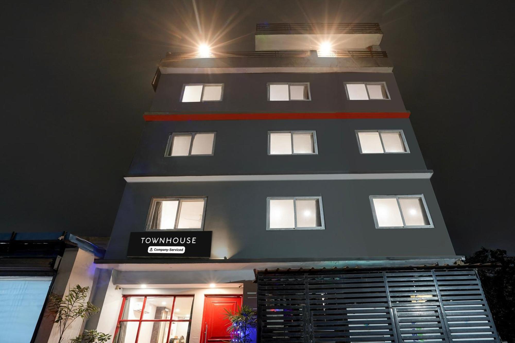 Super Townhouse Gomti Nagar Sector 6 Near Ekana Stadium Lucknow Esterno foto
